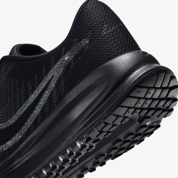 Чоловічі кросівки NIKE RUN DEFY