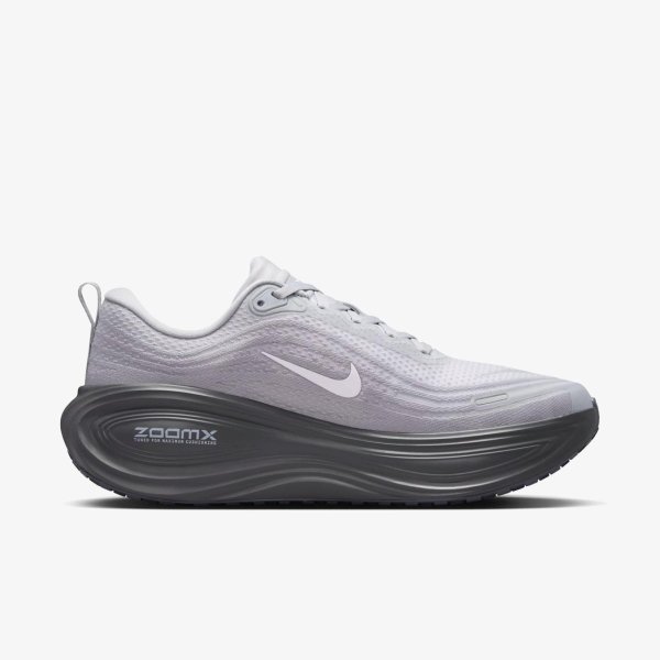 Чоловічі кросівки NIKE NIKE VOMERO PLUS