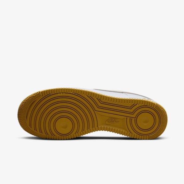 Чоловічі кросівки NIKE AIR FORCE 1 07