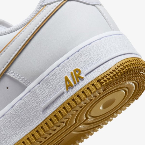Чоловічі кросівки NIKE AIR FORCE 1 07
