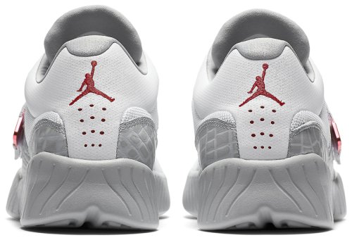Кроссовки для баскетбола Nike JORDAN J23