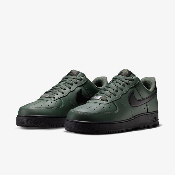 Чоловічі кросівки NIKE AIR FORCE 1 '07