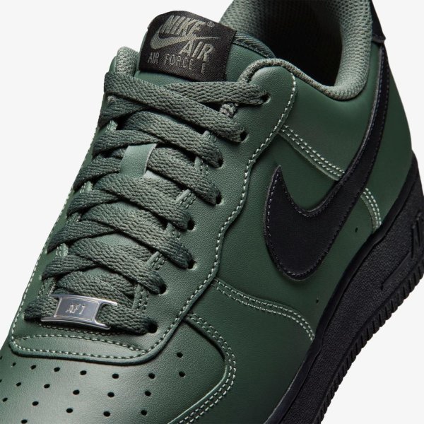 Чоловічі кросівки NIKE AIR FORCE 1 '07