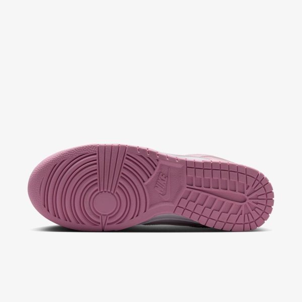 Жіночі кросівки NIKE DUNK LOW SE