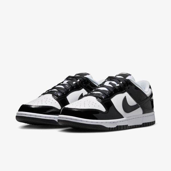 Жіночі кросівки NIKE DUNK LOW SE