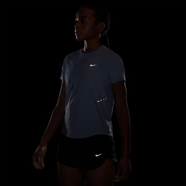 Жіноча футболка NIKE SWIFT DRI-FIT SHORT-SLEEVE RUNNING TOP