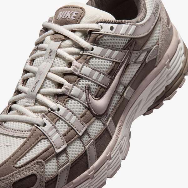 Жіночі кросівки NIKE P-6000