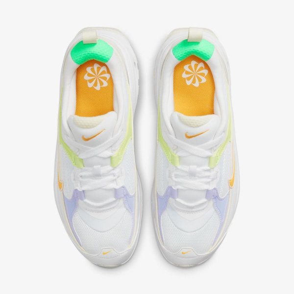 Жіночі кросівки NIKE WMNS AIR MAX BLISS NN