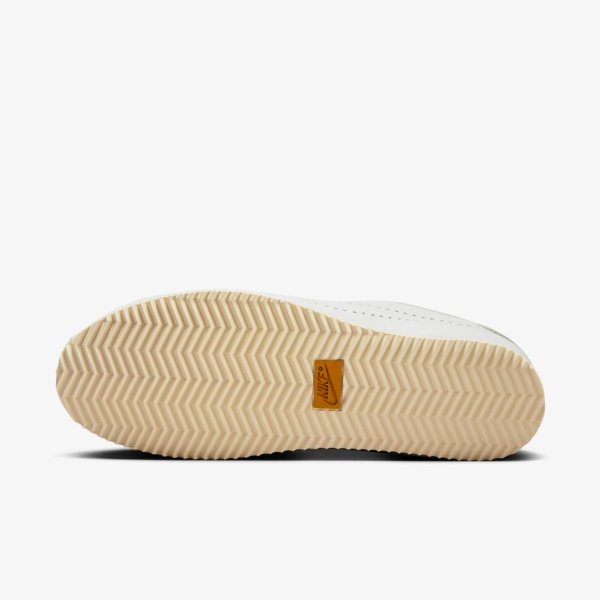Жіночі кросівки NIKE WMNS CORTEZ LEATHER WHITE / LIGHT BONE / COCONUT MILK / BRONZE