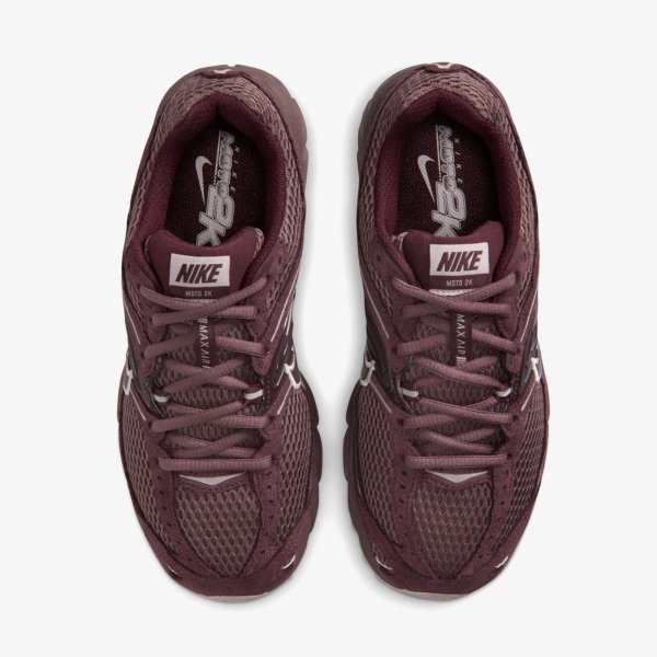 Женские кроссовки NIKE WMNS AIR MAX MOTO 2K SE BURGUNDY CRUSH