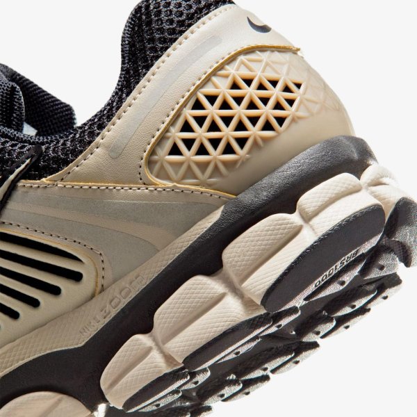 Мужские кроссовки NIKE ZOOM VOMERO 5 BLACK / CREAM