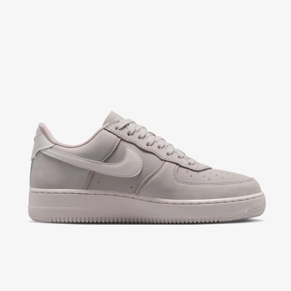 Жіночі кросівки NIKE AIR FORCE 1 RETRO PREMIUM ESSENTIAL