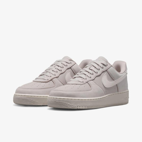 Жіночі кросівки NIKE AIR FORCE 1 RETRO PREMIUM ESSENTIAL