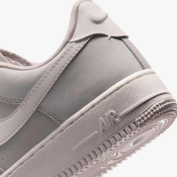 Жіночі кросівки NIKE AIR FORCE 1 RETRO PREMIUM ESSENTIAL