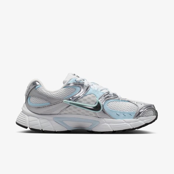 Жіночі кросівки NIKE V5 RNR SHOES