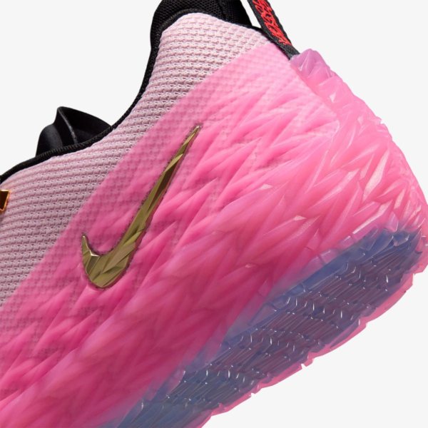 Чоловічі кросівки NIKE S.T. CHARGE
