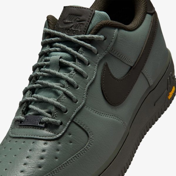Чоловічі кросівки NIKE AIR FORCE 1 LOW GORE-TEX VIBRAM CLAY GREEN