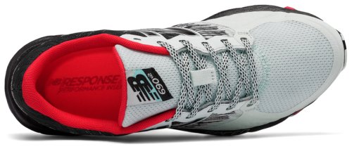 Кроссовки для бега New Balance 690