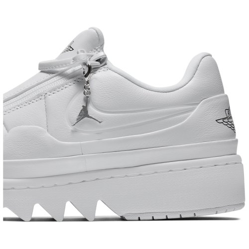 Кроссовки NIKE W AIR JORDAN 1 JESTER XX LOW