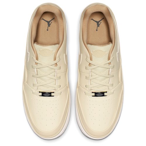 Кроссовки  NIKE WMNS AJ 1 JESTER XX LOW LACED