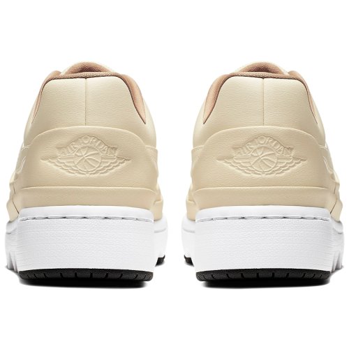 Кроссовки  NIKE WMNS AJ 1 JESTER XX LOW LACED