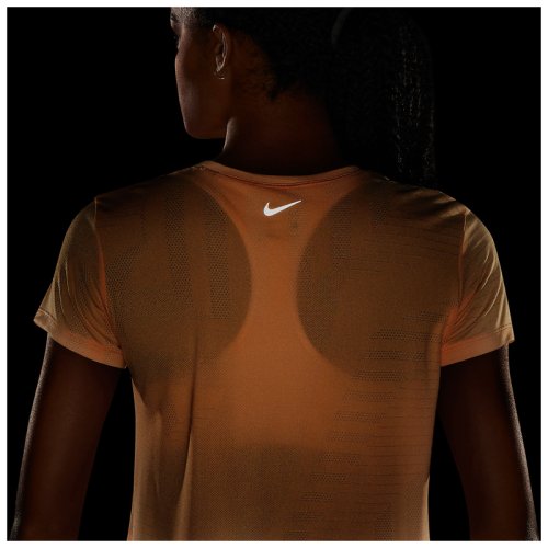 Футболка NIKE W NK SS RUNWAY