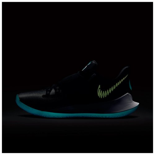 Кросівки NIKE KYRIE LOW 3