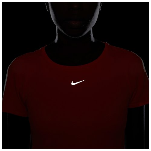 Футболка  NIKE W NK DFADV AURA SLIM SS TOP