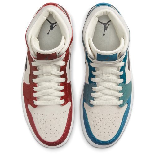 Кросівки NIKE WMNS AIR JORDAN 1 MID