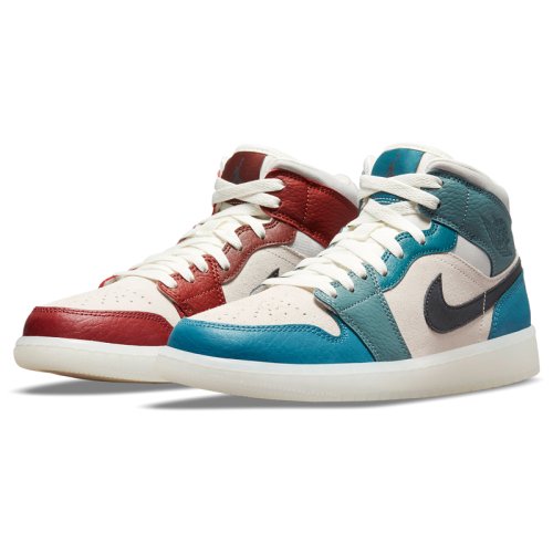 Кросівки NIKE WMNS AIR JORDAN 1 MID