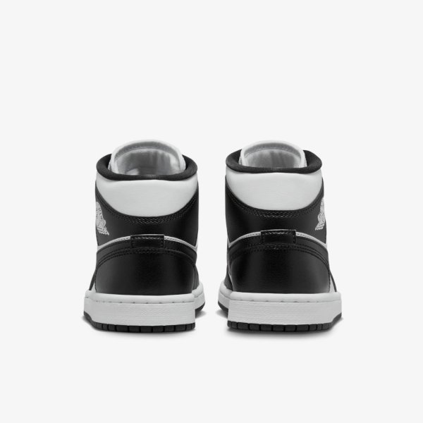 Жіночі кросівки WMNS AIR JORDAN 1 MID