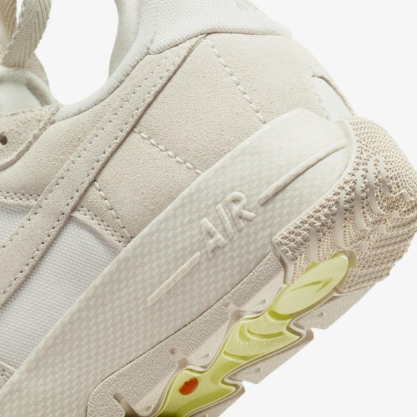 Жіночі кросівки NIKE W AIR FORCE 1 WILD