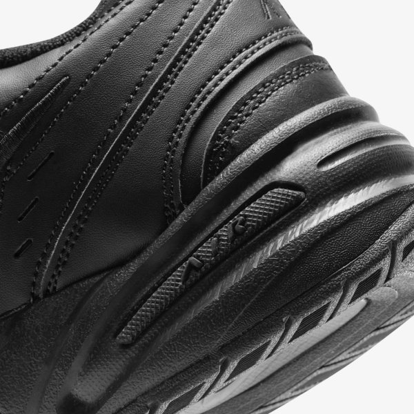 Чоловічі кросівки NIKE AIR MONARCH IV