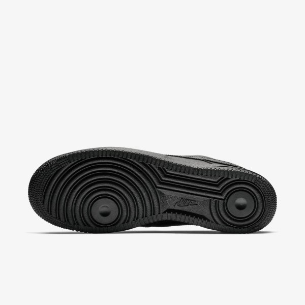 Чоловічі кросівки NIKE AIR FORCE 1 07