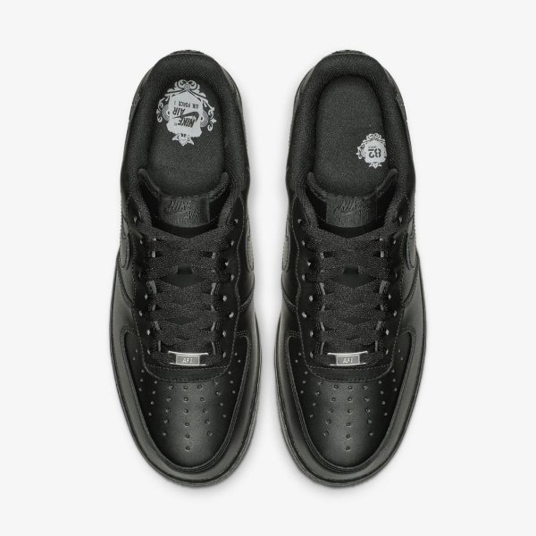 Чоловічі кросівки NIKE AIR FORCE 1 07