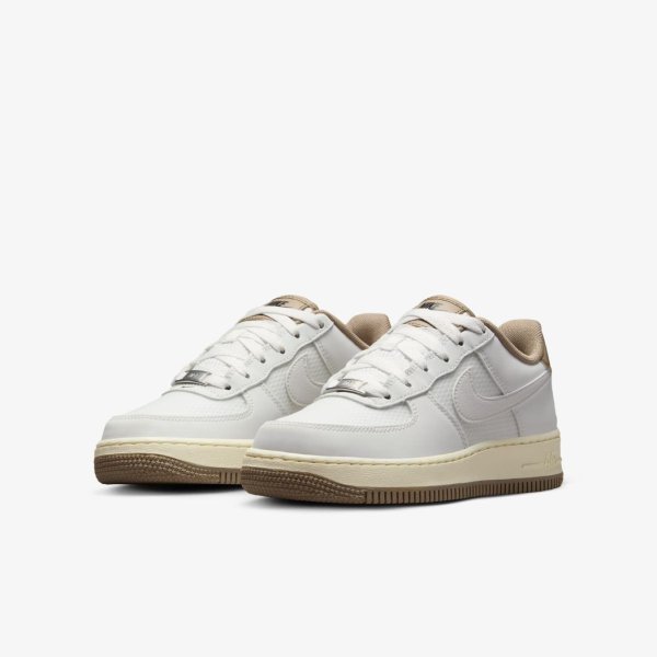 Дитячі кросівки NIKE AIR FORCE 1 LV8 4 (GS)