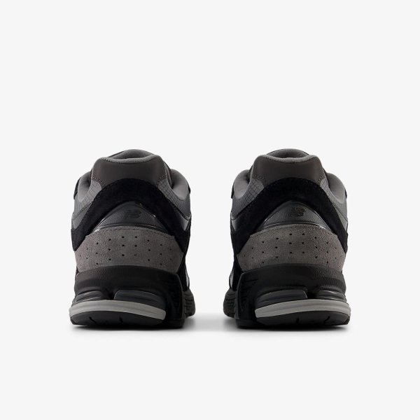 Кросівки NEW BALANCE 2002 RIPSTOP BLACK